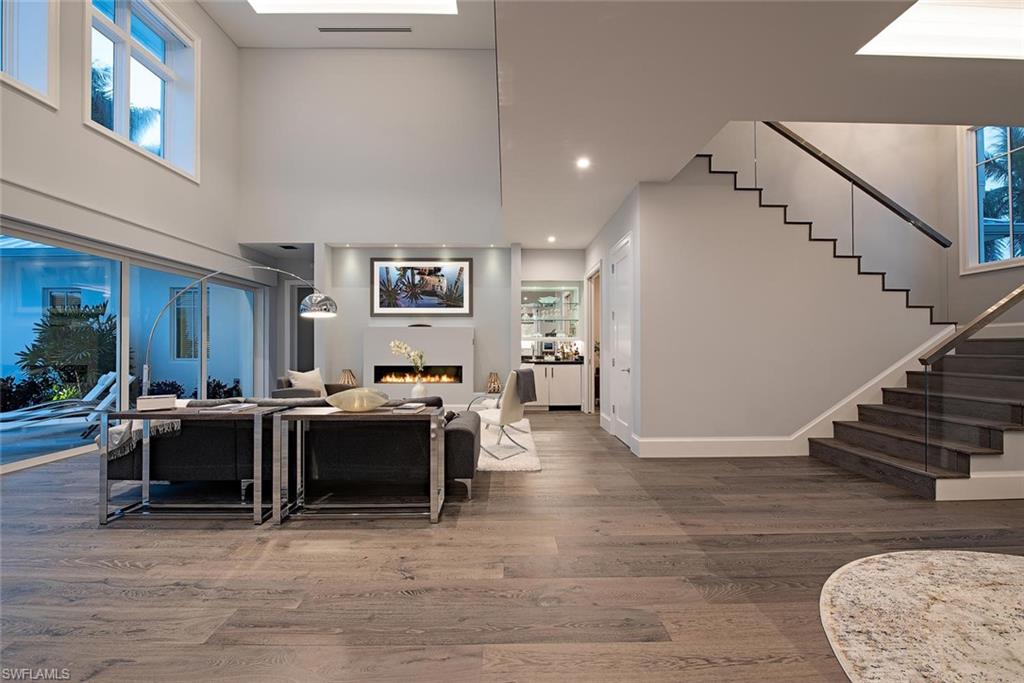 OLDE NAPLES - Residential