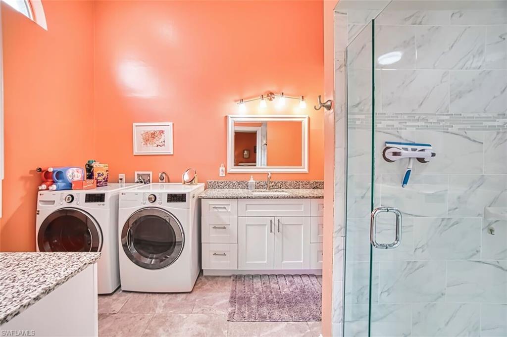 KELLY GREENS - Residential