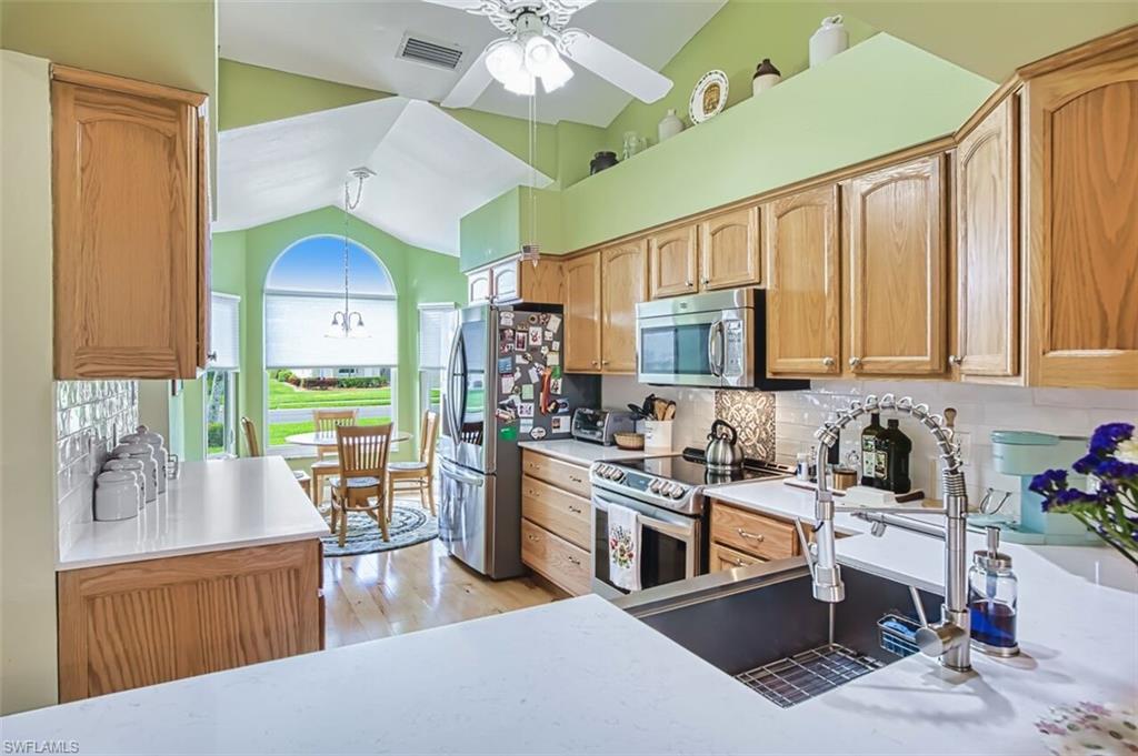 KELLY GREENS - Residential