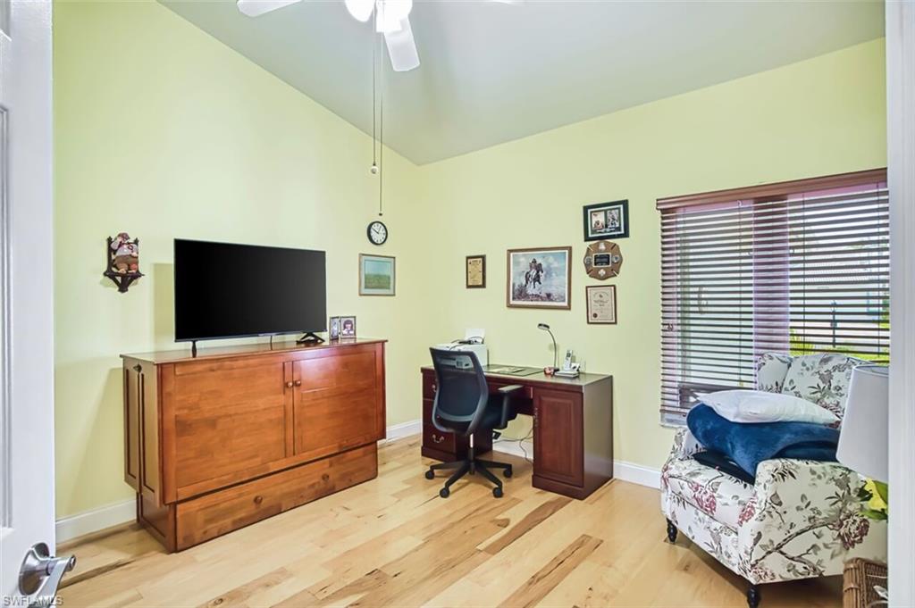 KELLY GREENS - Residential