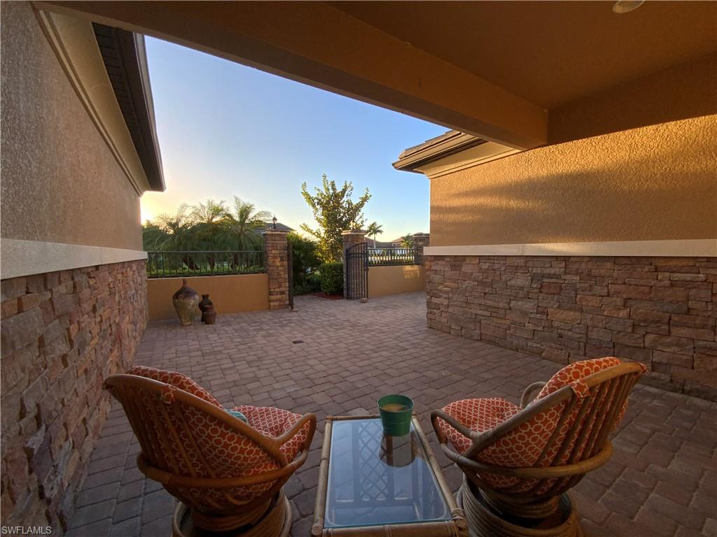 COUNTRY CLUB - Residential