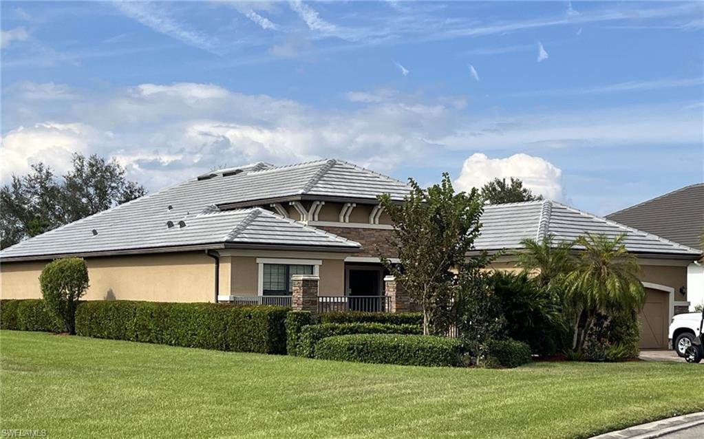 COUNTRY CLUB - Residential