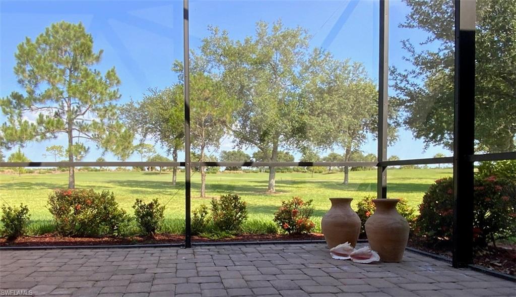 COUNTRY CLUB - Residential