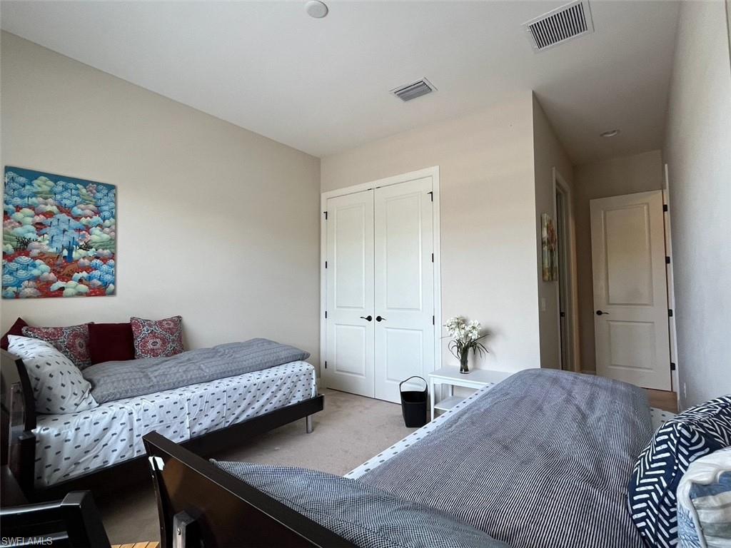 COUNTRY CLUB - Residential