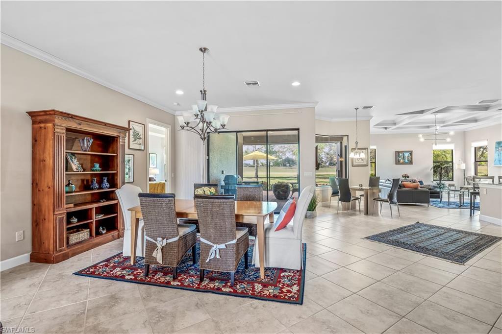 COUNTRY CLUB - Residential