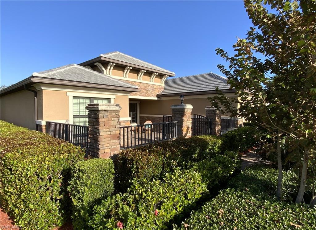 COUNTRY CLUB - Residential