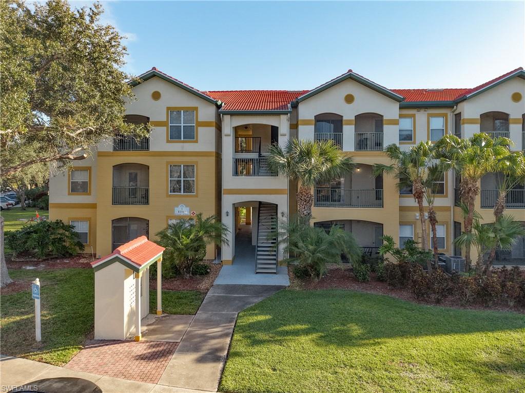 ROYAL GREENS - Residential