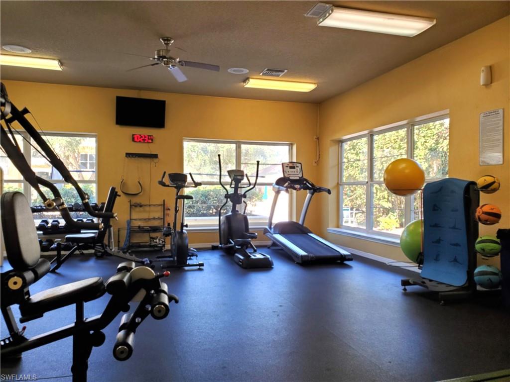 ROYAL GREENS - Residential