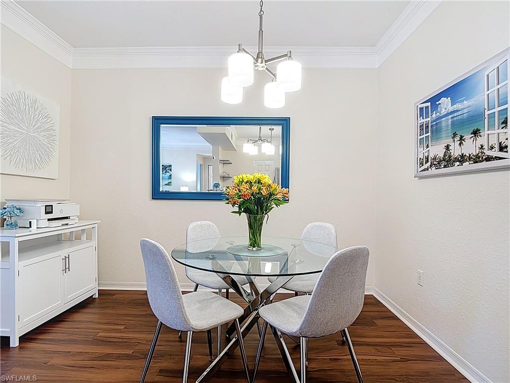 ROYAL GREENS - Residential