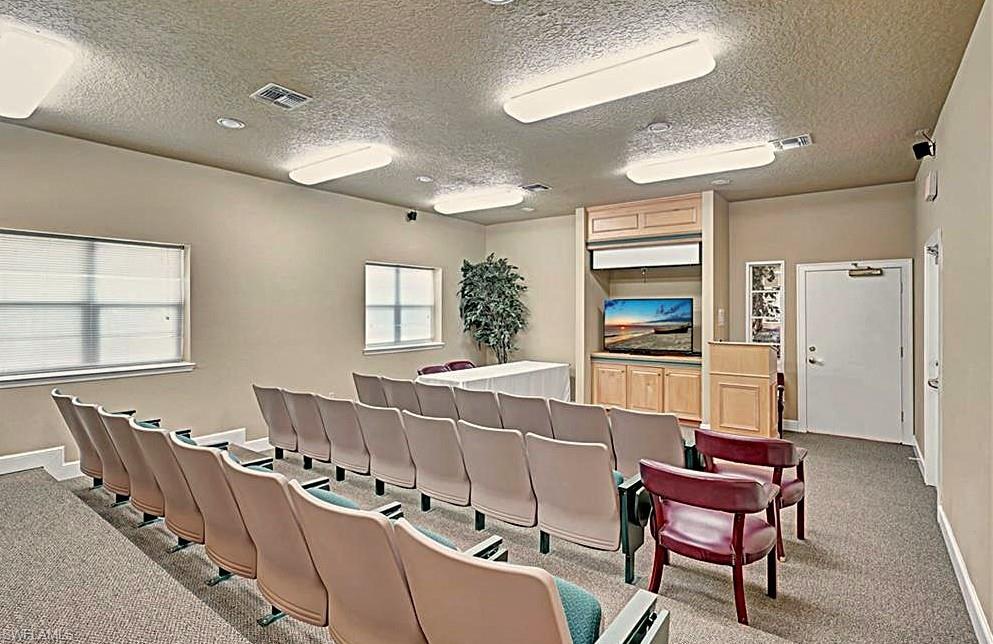 ROYAL GREENS - Residential