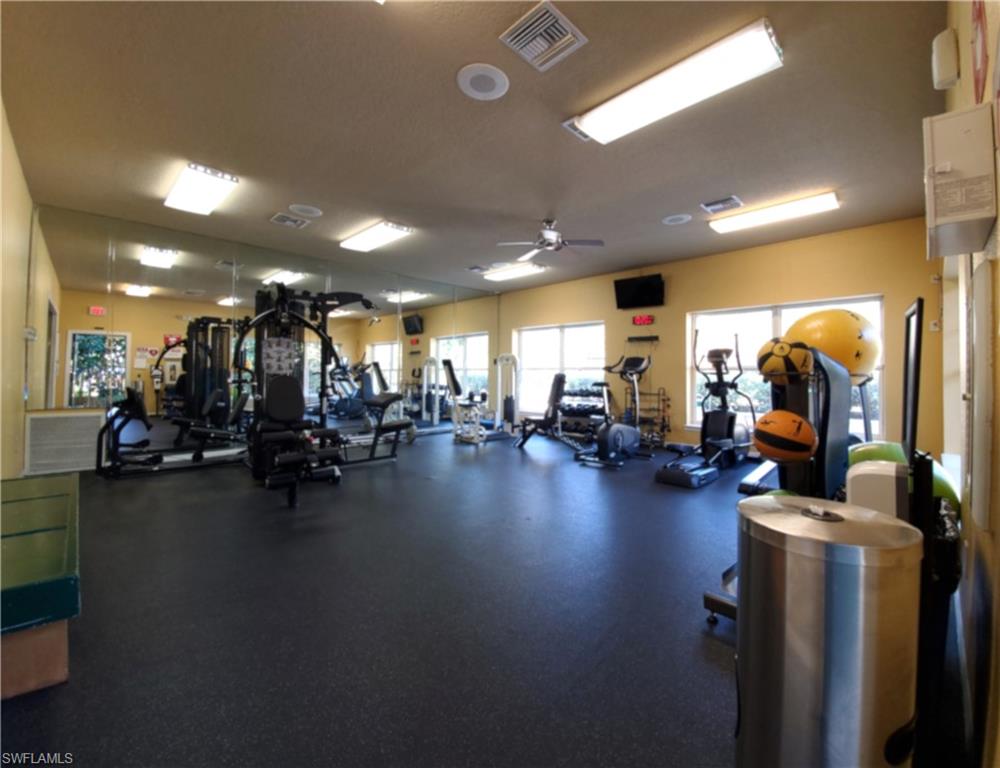 ROYAL GREENS - Residential