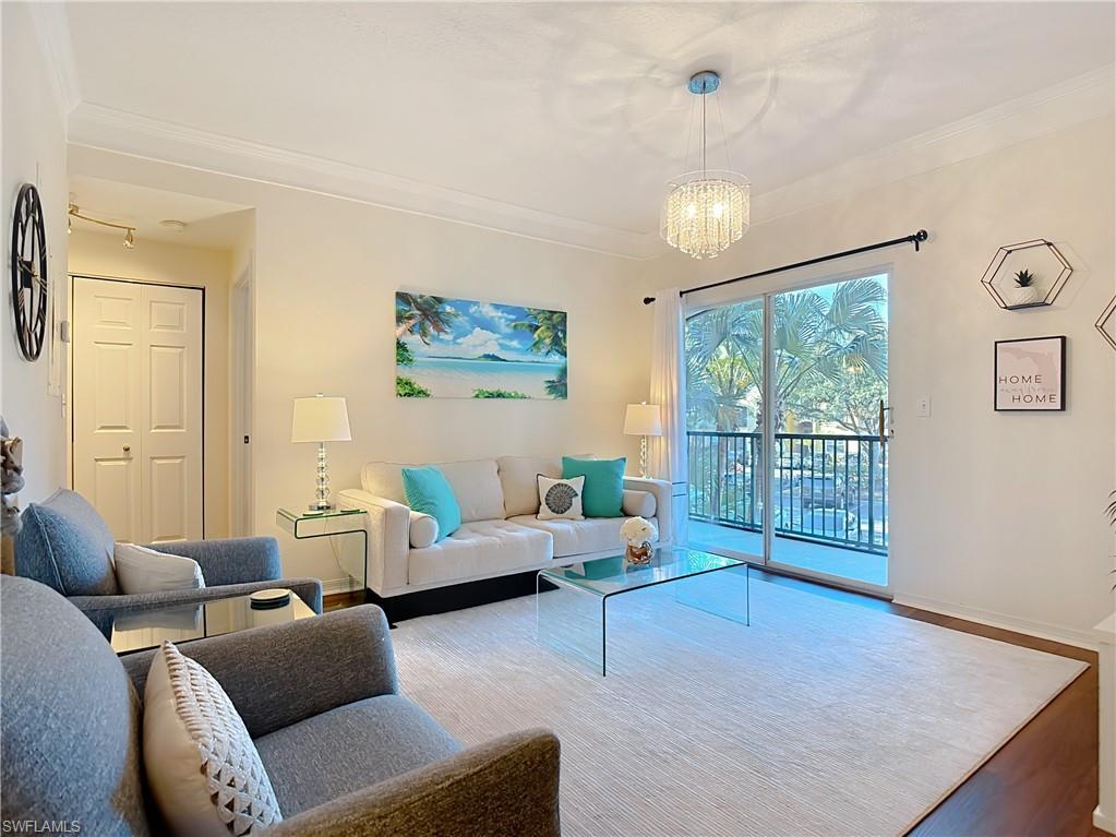 ROYAL GREENS - Residential