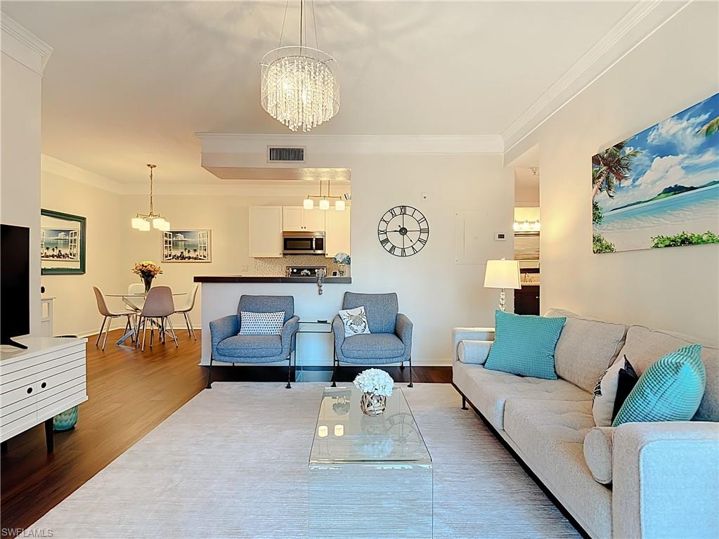 ROYAL GREENS - Residential