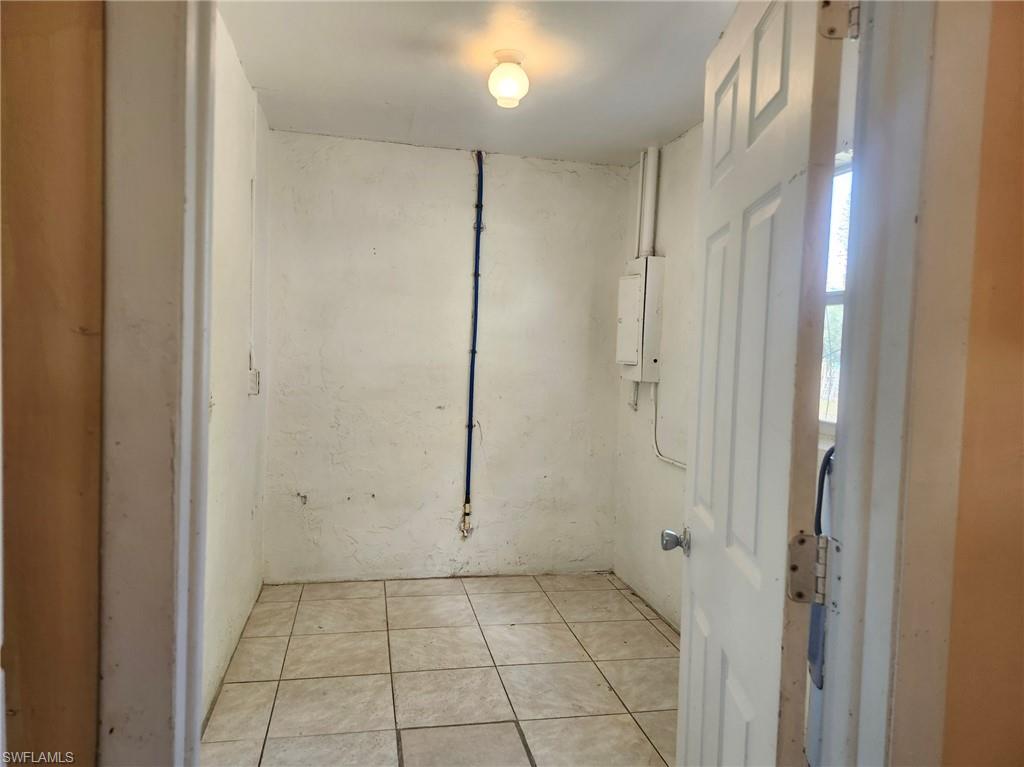 FORT MYERS SHORES - Residential