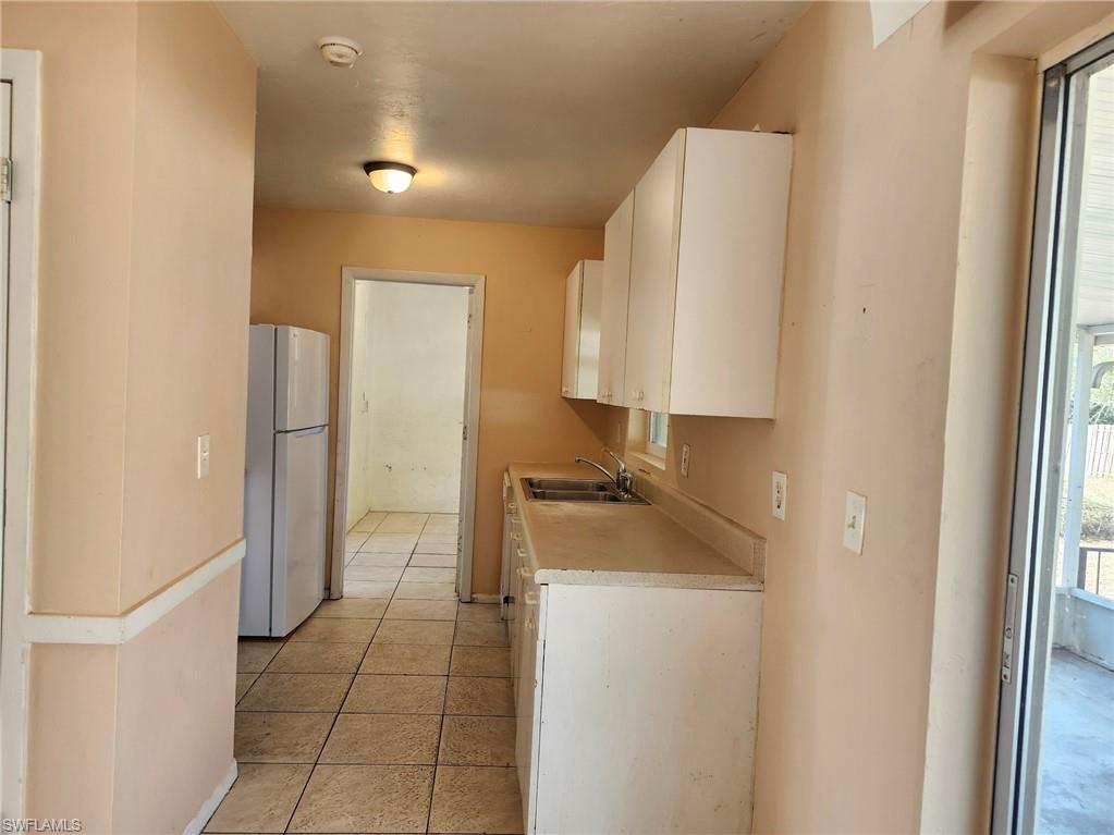 FORT MYERS SHORES - Residential