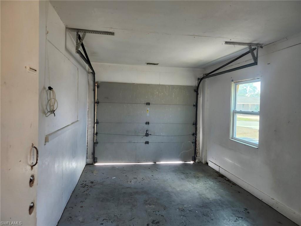 FORT MYERS SHORES - Residential