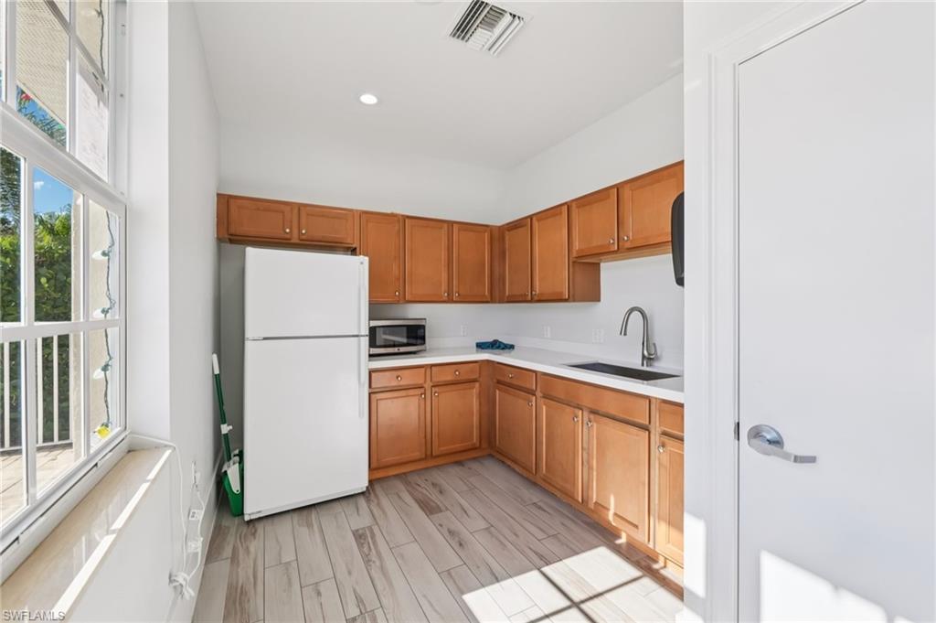 ISLES OF PORTO VISTA - Residential