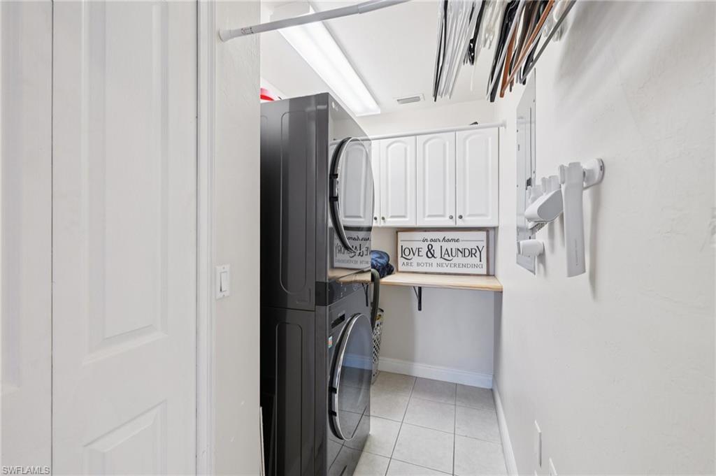 ISLES OF PORTO VISTA - Residential