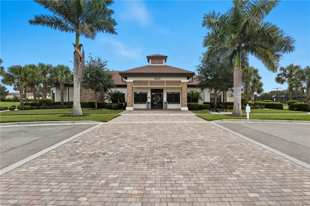 PORTICO - Residential