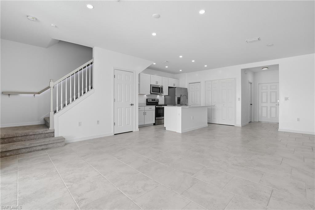 PORTICO - Residential