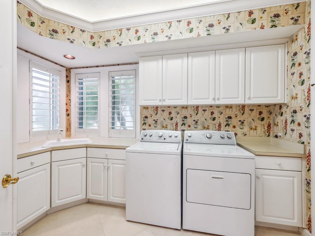 ROOKERY LAKE - Residential