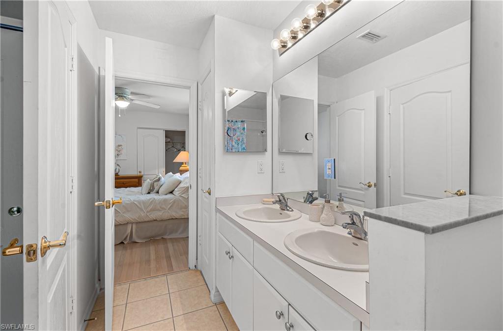 OLYMPIA POINTE - Residential