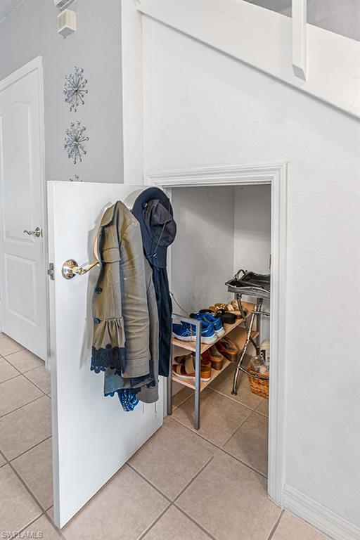 OLYMPIA POINTE - Residential