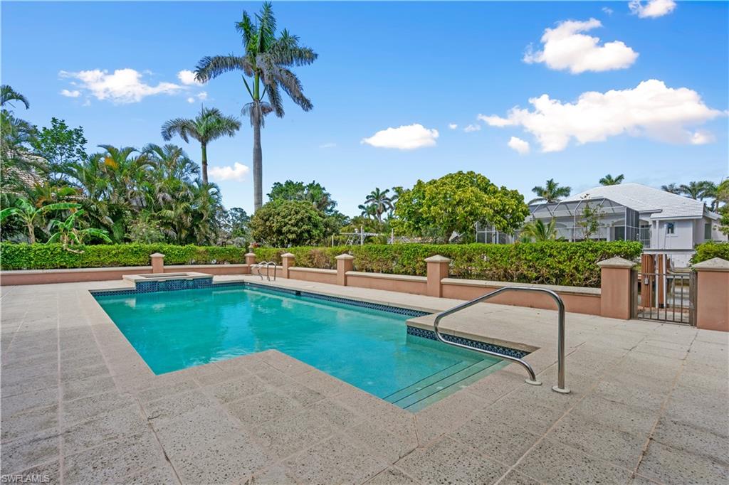 AQUALANE SHORES - Residential