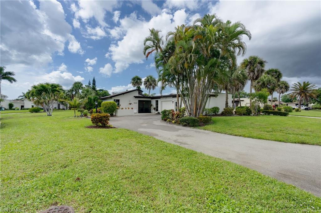 LAKEWOOD VILLAS - Residential