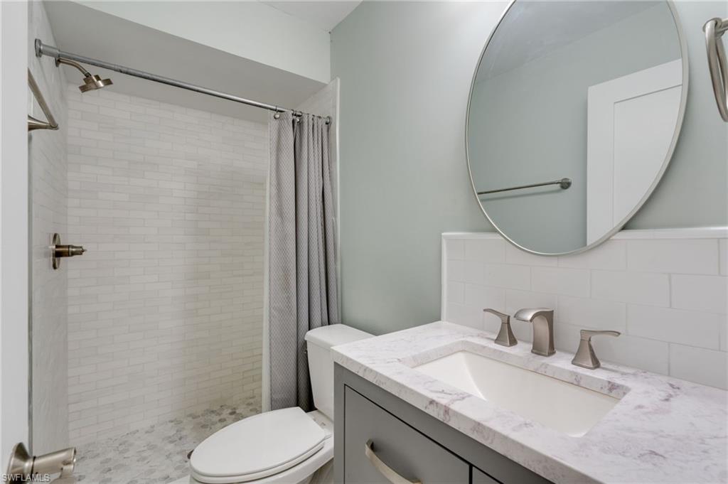 LAKEWOOD VILLAS - Residential