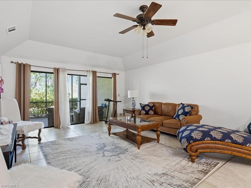 COURTYARD AT KINGS LAKE - Residential