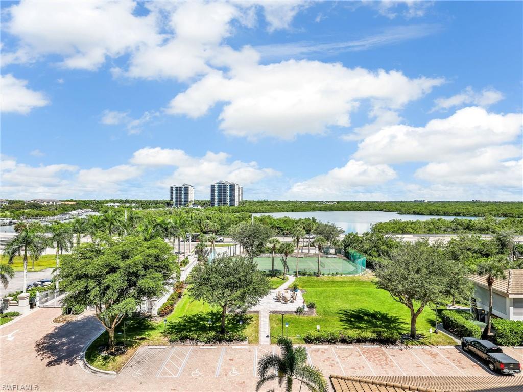 MARINA BAY CLUB OF NAPLES - Residential