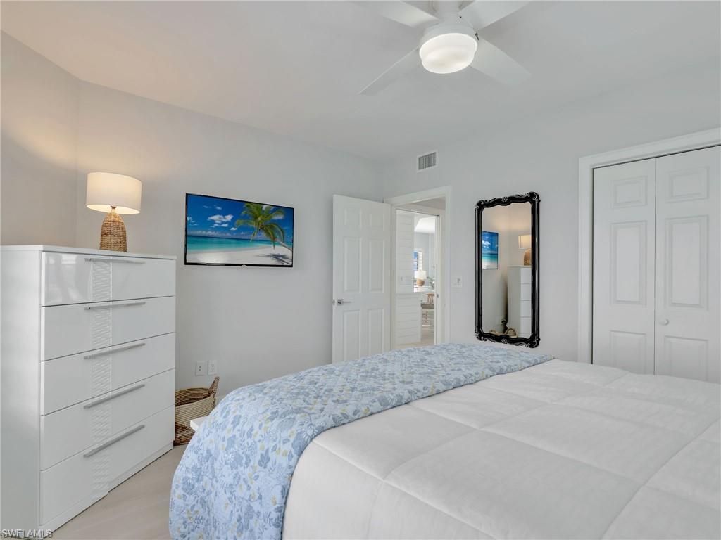 MARINA BAY CLUB OF NAPLES - Residential