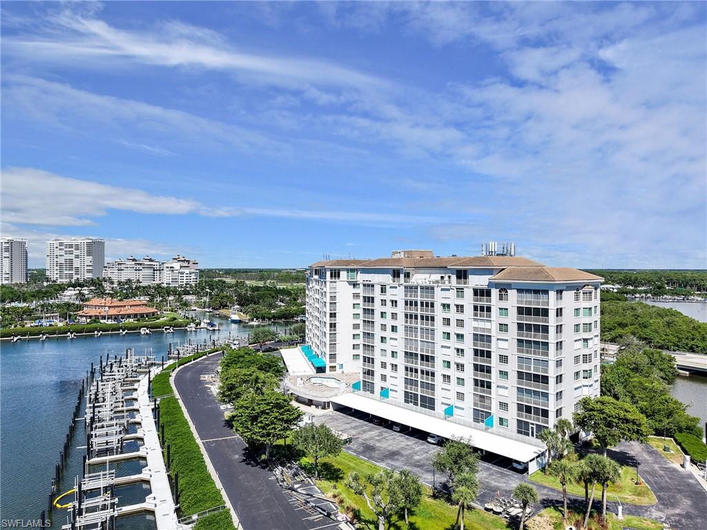 MARINA BAY CLUB OF NAPLES - Residential