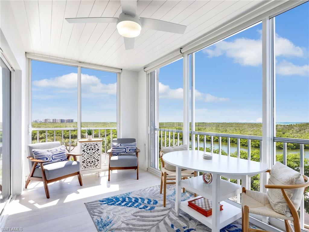 MARINA BAY CLUB OF NAPLES - Residential