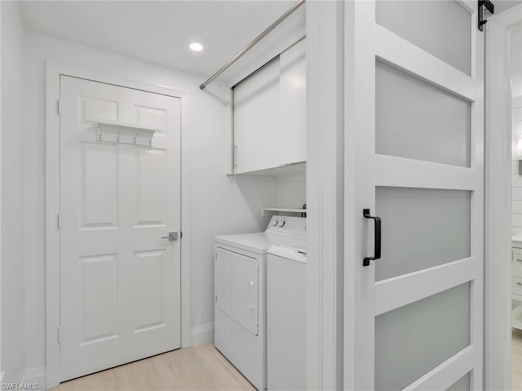 MARINA BAY CLUB OF NAPLES - Residential