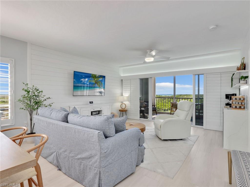 MARINA BAY CLUB OF NAPLES - Residential