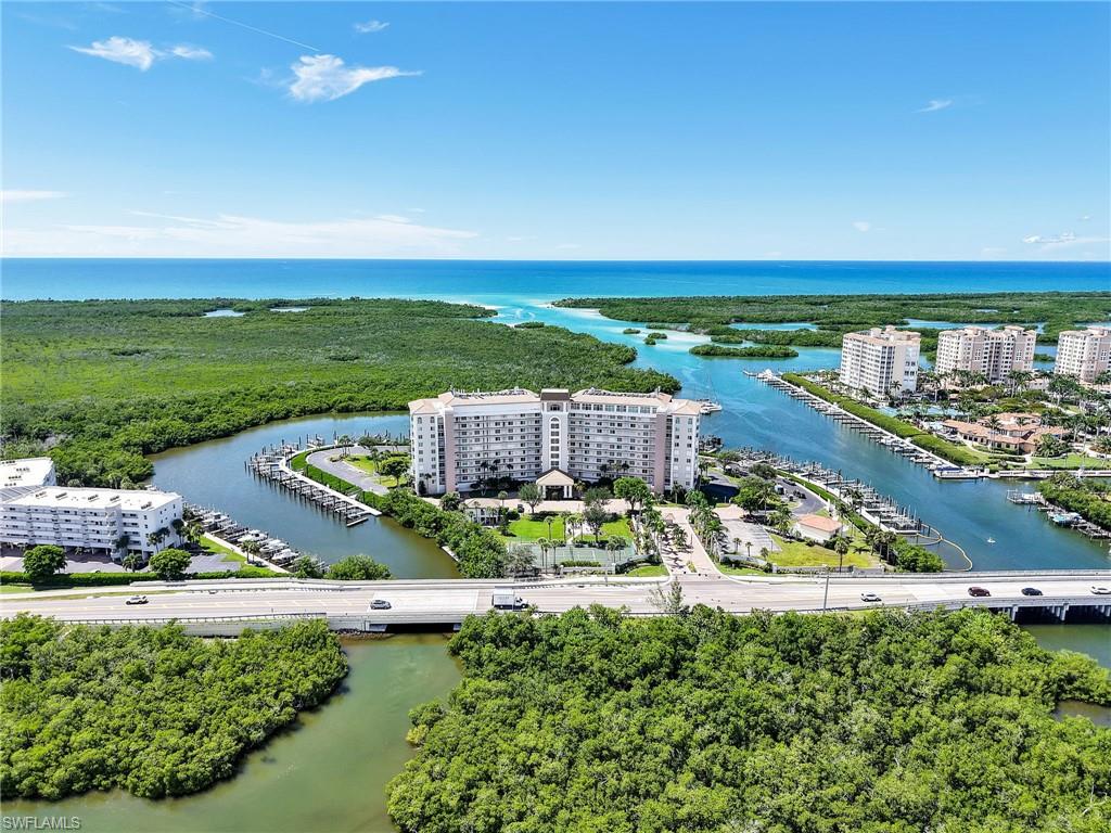 MARINA BAY CLUB OF NAPLES - Residential