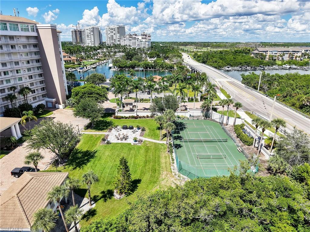 MARINA BAY CLUB OF NAPLES - Residential