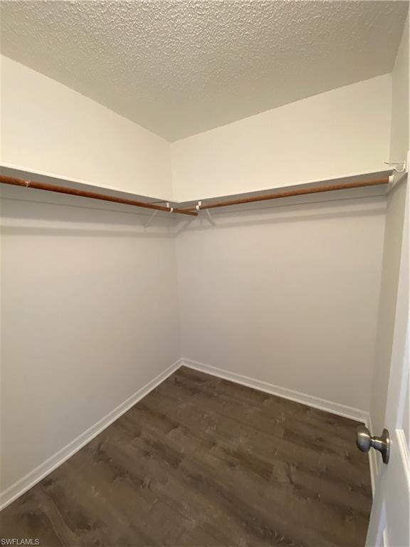 FOXMOOR LAKES - Residential