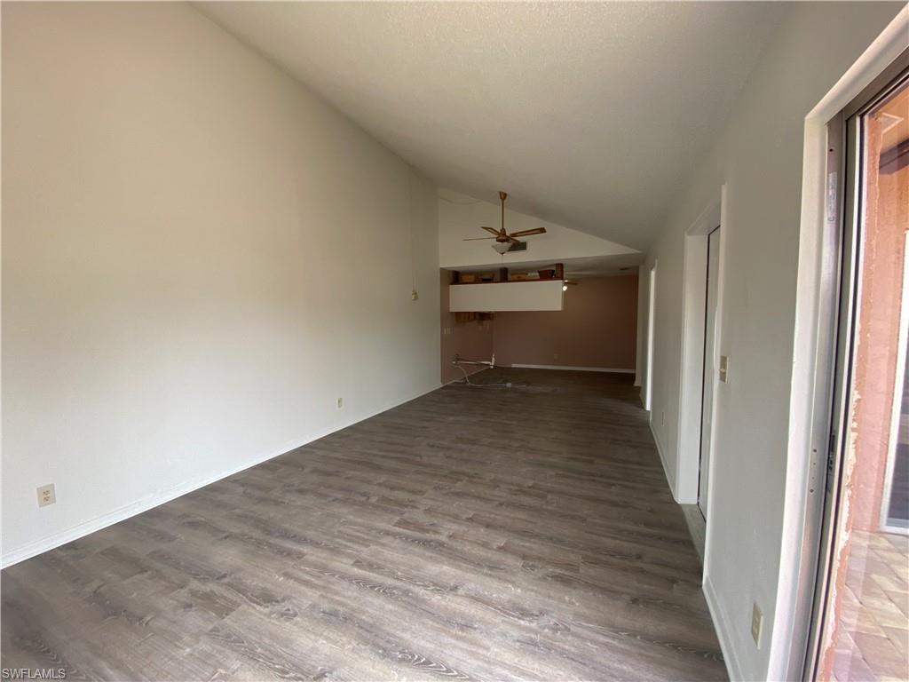 FOXMOOR LAKES - Residential