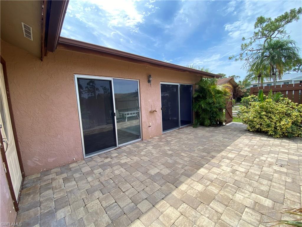 FOXMOOR LAKES - Residential