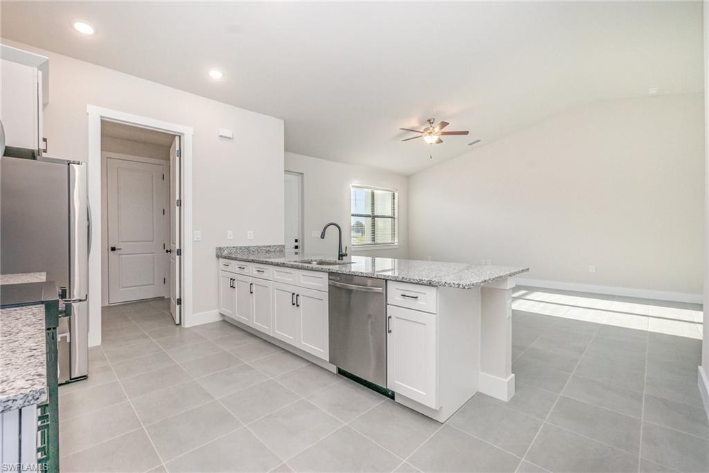 CAPE CORAL - Residential Lease