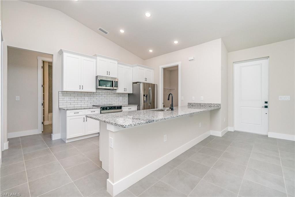 CAPE CORAL - Residential Lease