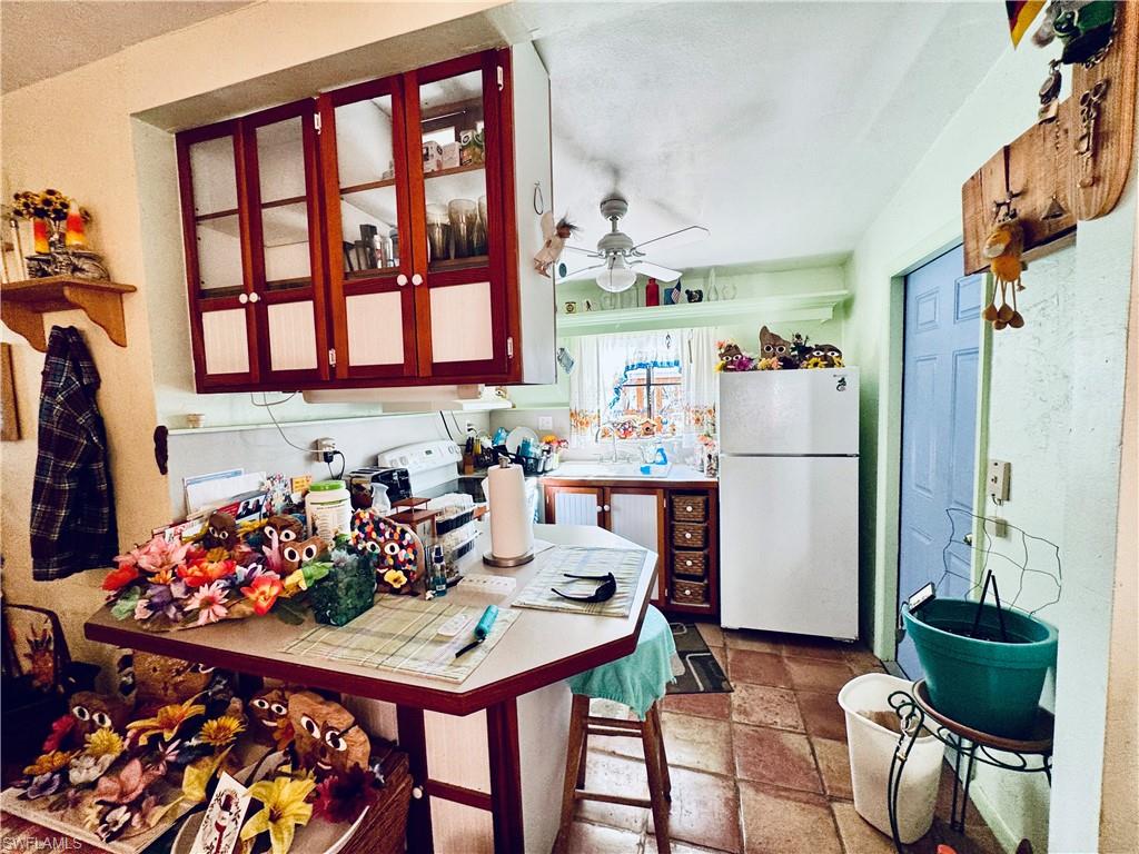 NAPLES BETTER HOMES - Residential