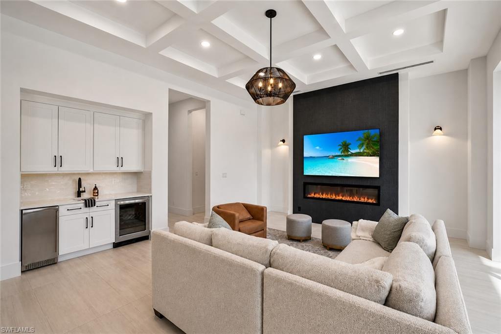 SERRANO - Residential