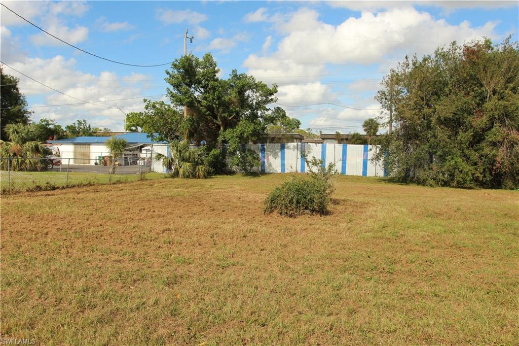 SUBURBAN PARK - Residential