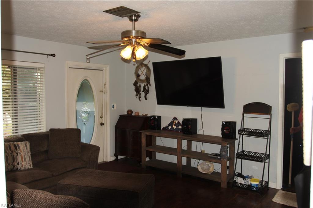 SUBURBAN PARK - Residential