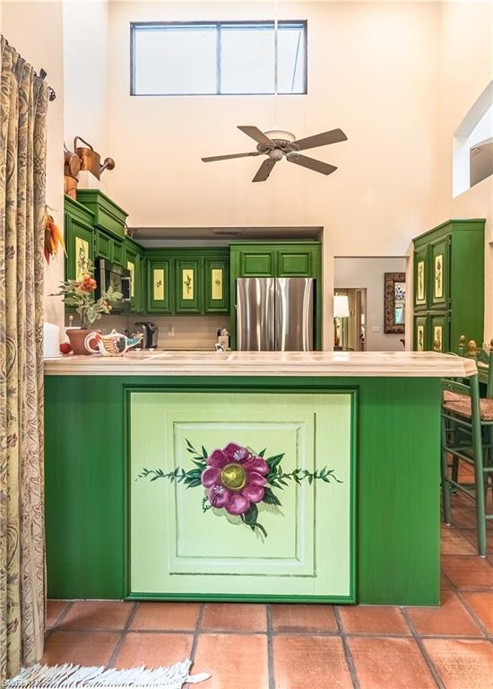 LAS BRISAS AT PELICAN BAY - Residential