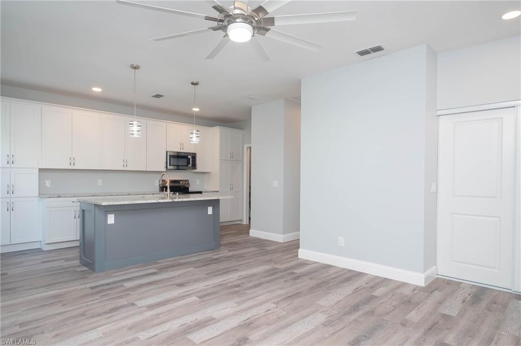 ISLAND PARK WOODS - Residential